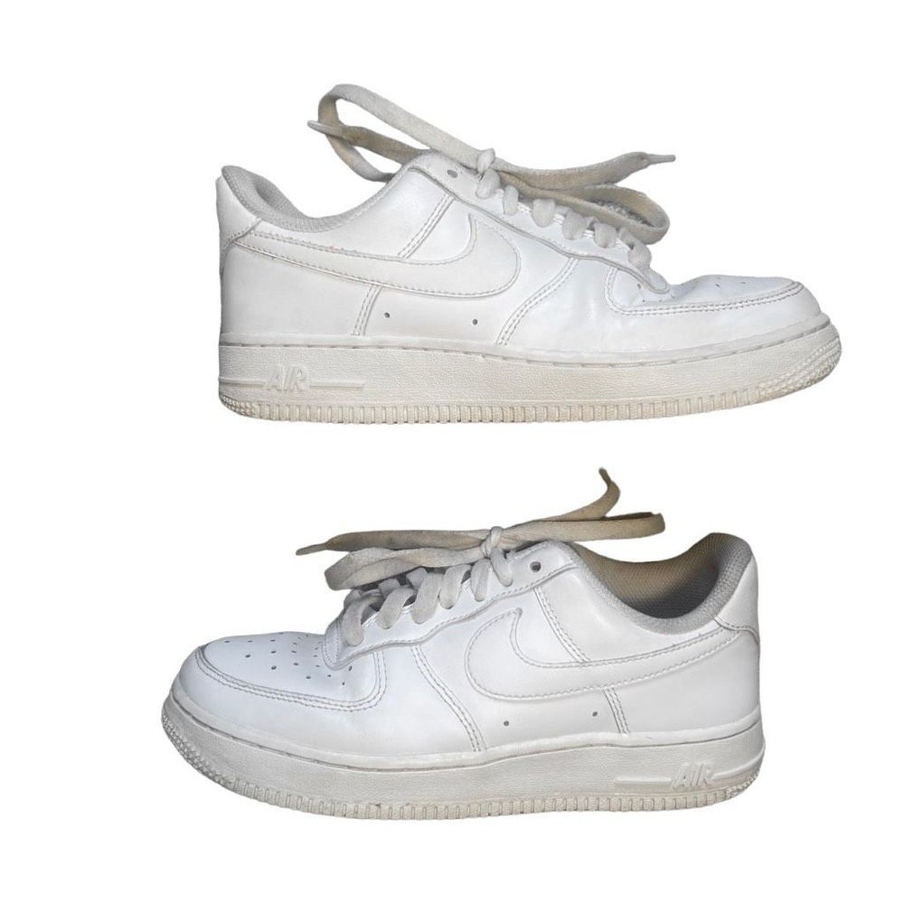 Nike Women’s White Leather Sneakers
